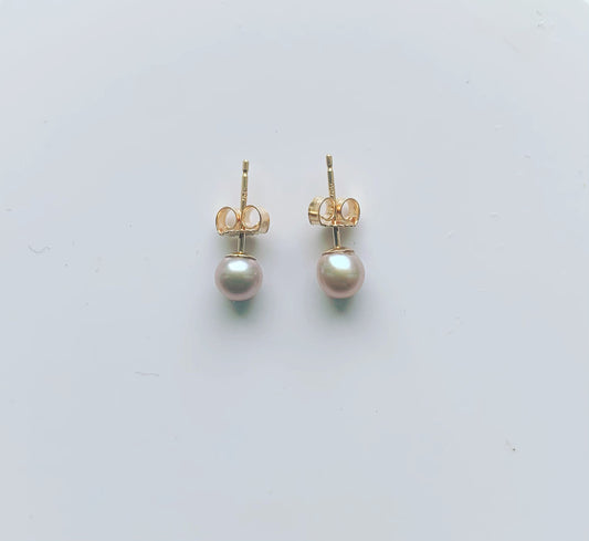 Classic Pearl Earrings